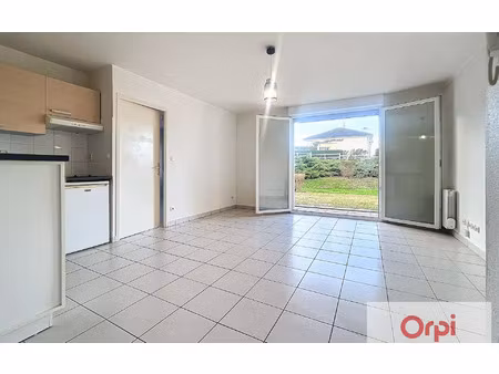 location appartement  43.08 m² t-2 à montluçon  400 €