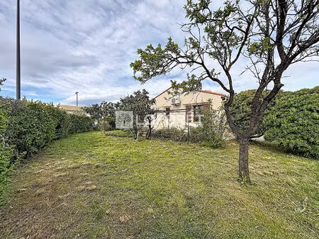 villa trois faces 4 pièces 88 m2 avec garage et jardin piscinable.