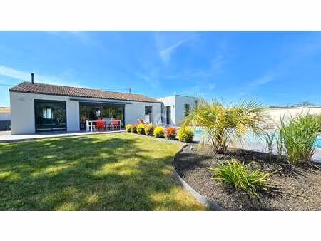 vente maison piscine à corsept (44560) : à vendre piscine / 127m² corsept