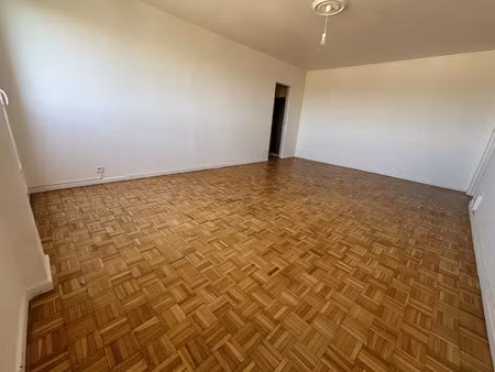 location appartement 3 pièces 75 m² à lyon 5 (69005)