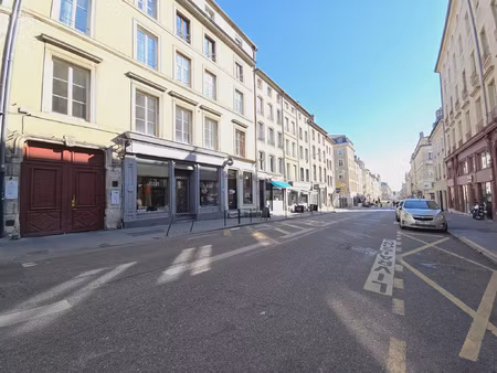 nancy hyper-centre à 50 m de la place stanislas