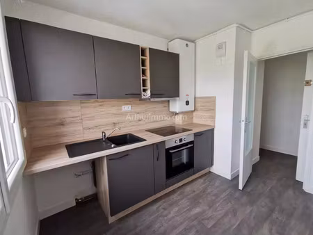 location appartement 3 pièces 57 m2 à pont-péan