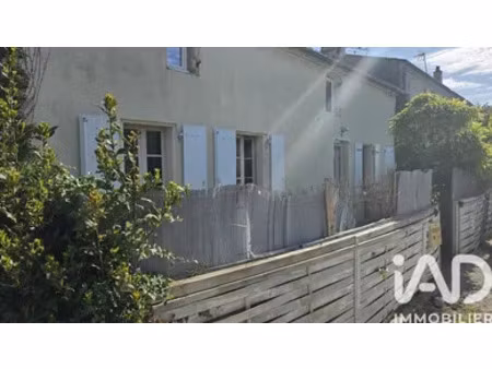 maison de village à les gonds (17100)