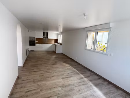 appartement f3 a refait a neuf