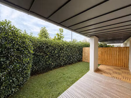 appartement deux pièces en rez-de-jardin à vendre avec place de stationnement / colomiers
