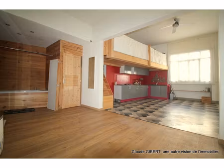 t2 60m2 en rez-de-chaussée avec place de stationnement au ce