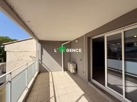 appartement t4 – hyper centre istres – terrasse plein sud ?
