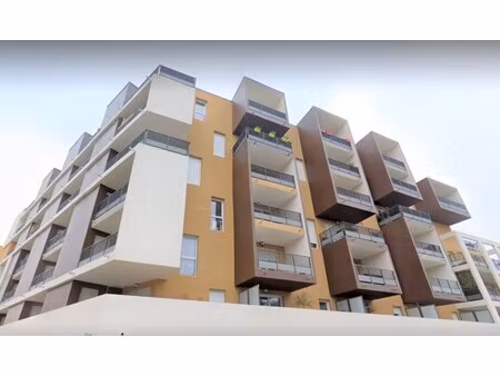 t3 avec terrasse et parking à montpellier