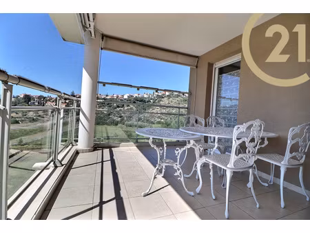 appartement 4 pieces avec grand garage en sous-sol