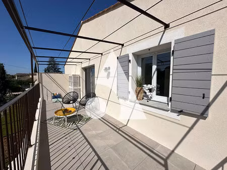 villelaure - appartement t3 de 67 57 m2 avec terrasse