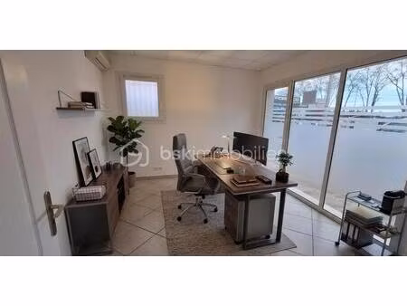 local d'activités de 42 m² à la garde