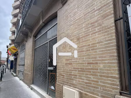 a louer : local vitrine de 35m² à toulouse