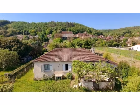 maison 108m²  4 pièces  3 chambres  garage  beau jardin arboré et ensoleillé  équipement n