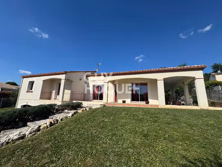 maison 5 chambres  sous sol complet et jardin.