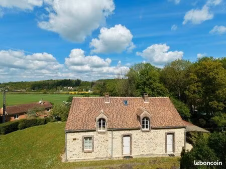 maison ancienne de caractère – position dominante & vue exceptionnelle – cadre naturel rar