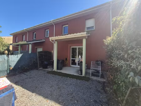 maison t4 avec terrasse  piscine et garage résidence sécur
