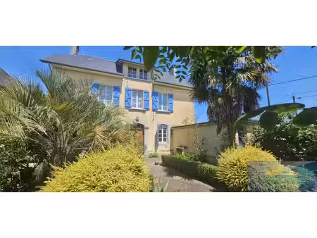 maison de villages avec ses dependances