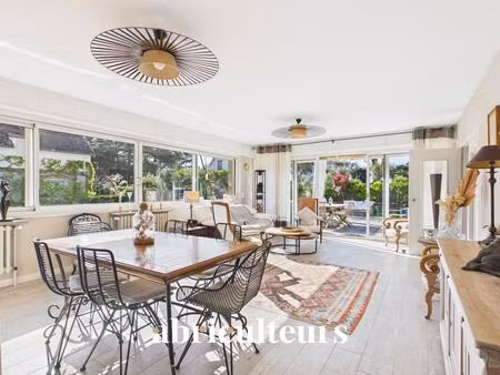 villa à 80 m de la grande plage – 203 m² – 11 pièces – carnac