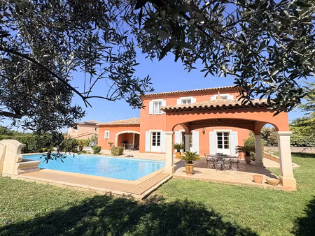 villa avec garage et piscine