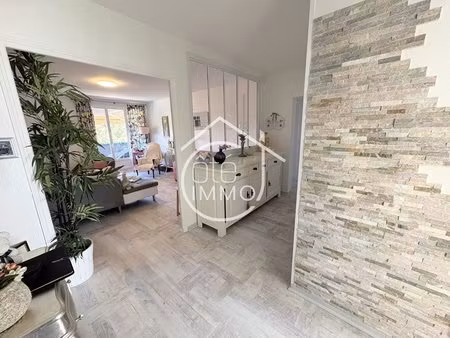 bergerac : appartement 3 pièces de 83m² avec balcon