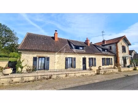 grande maison familiale de caractère avec 5 chambres et jardin  marigny