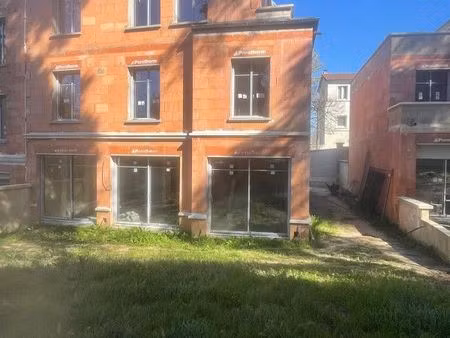 maison 6 pièces 275 m²