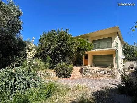 maison 216 m² avec t2 indépendant  sous-sol et jardin arboré 899 m² — centre saint-jean-de