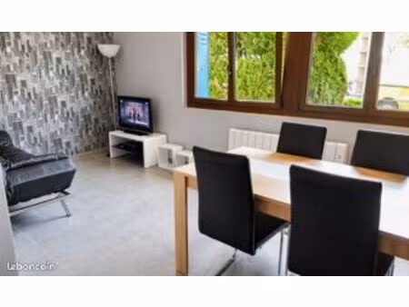 t2 meuble 50 m2 - lumineux - proche commerces - garantie visale acceptée