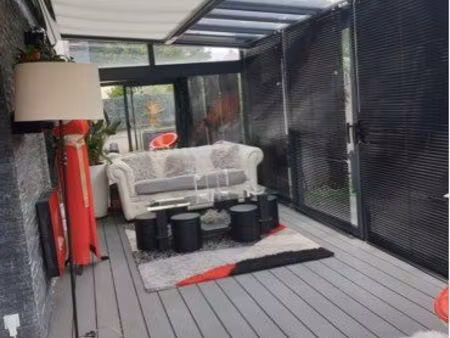 appartement d’artiste dans belle zone pavillonnaire 