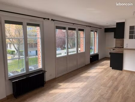 appartement rénové 63 m²