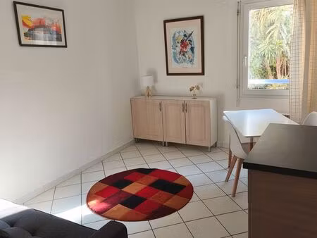 studette meublée à bormes les mimosas