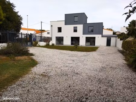 maison sur le port des minimes