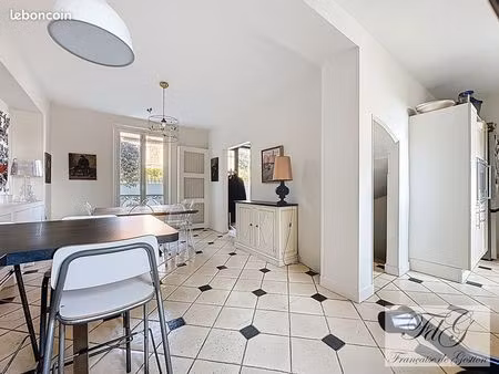 maison 6 pièces 157 m²