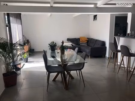 maison t3 + terrasse et cour + garage