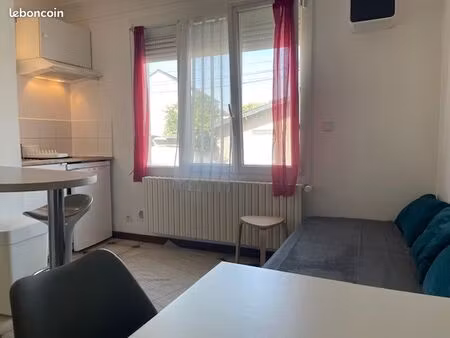 studio meublé petit port hippodrome facultés (ttes charges comprises eau  électricité  cha