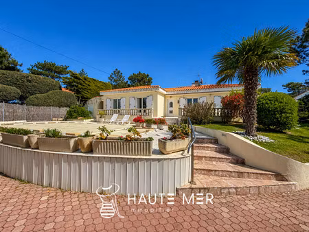 vente maison piscine aux sables-d'olonne (85100) : à vendre piscine / 181m² les sables-d'o