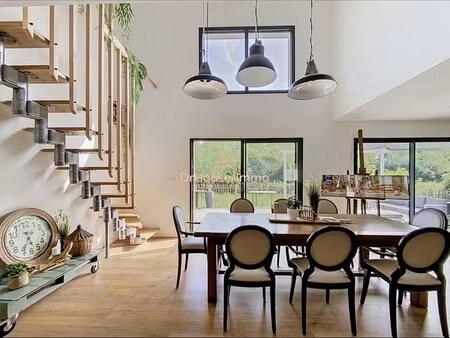 maison contemporaine séjour cathédrale suite parentale terrain 2100 m² gajac