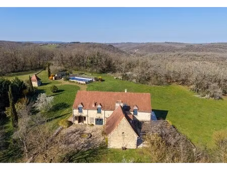 exclusivite - secteur gourdon - ancien corps de ferme restauré avec vue imprenable et...