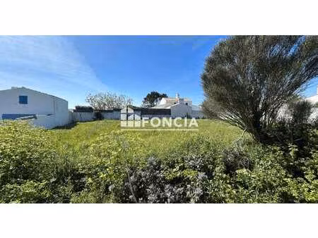 vente terrain à noirmoutier-en-l'île (85330) : à vendre / noirmoutier-en-l'île