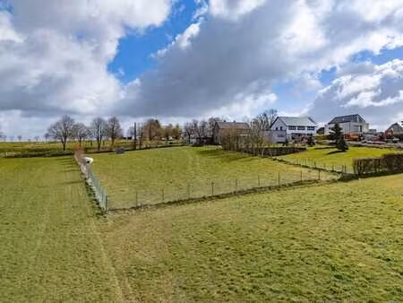 terrain de 25 ares à cobreville (vaux-sur-sûre)