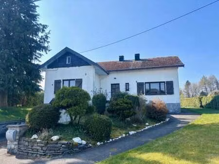 charmante maison 4 façades avec jardin à bertrix(jehonville)