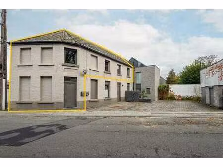 appartement bel étage 2 chambres avec parking privatif!