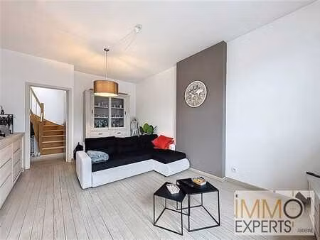 lumineux appartement duplex  2 chambres
