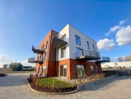 proche de la gare de gembloux et grands axes