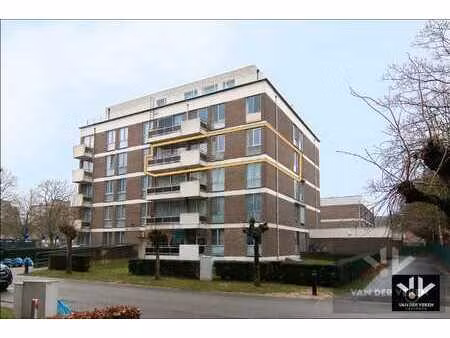appartement met 3 slpk - 102 m2 + terras - inclusief gara...