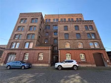 vaste batiment industriel (6000m²)