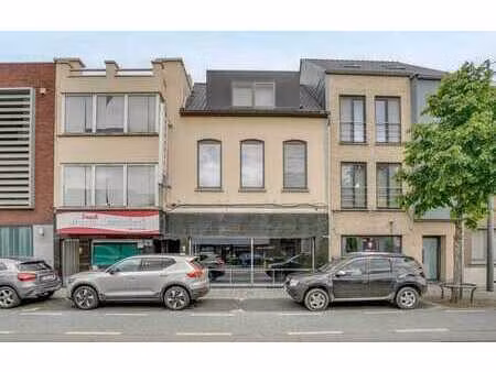 local commercial à aménager librement à vendre