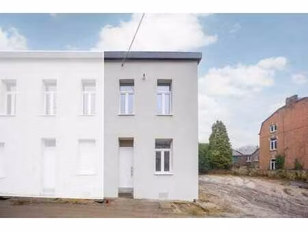 maison 3 facades à vendre