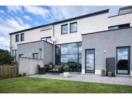 maison mitoyenne moderne près de la frontière luxembourgeois