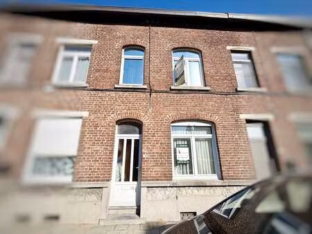 agréable maison 2 façades avec jardin !